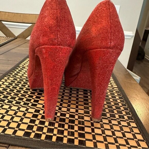Alice in Wonderland Red Glitter Heels Women’s Size 6 High Heels with Bow Accent - Picture 5 of 8